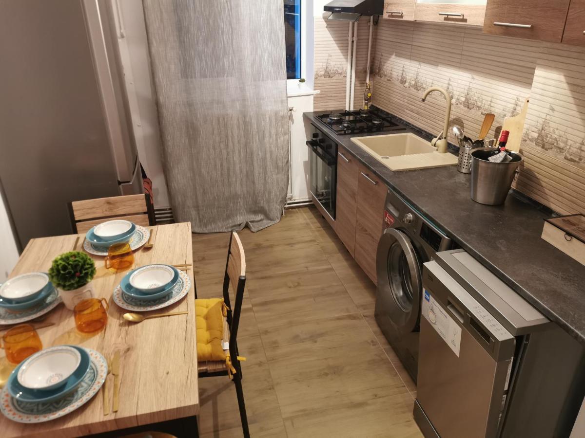 Apartament Downtown Apartment Cluj-Napoca Ngoại thất bức ảnh